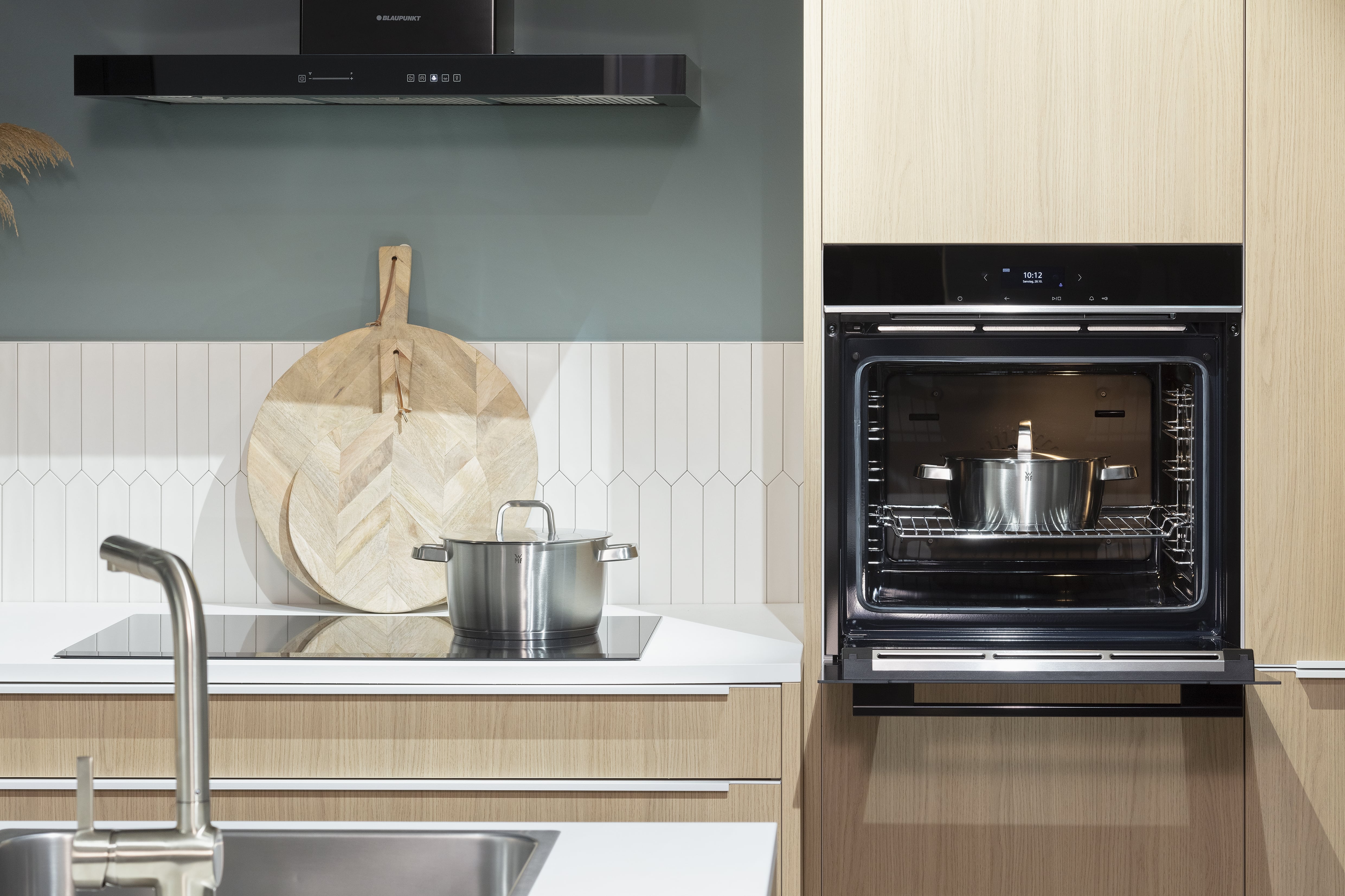 HÄCKER Küche Montreal Eiche-Natur-Repro SIEMENS Backofen Einbaugerät