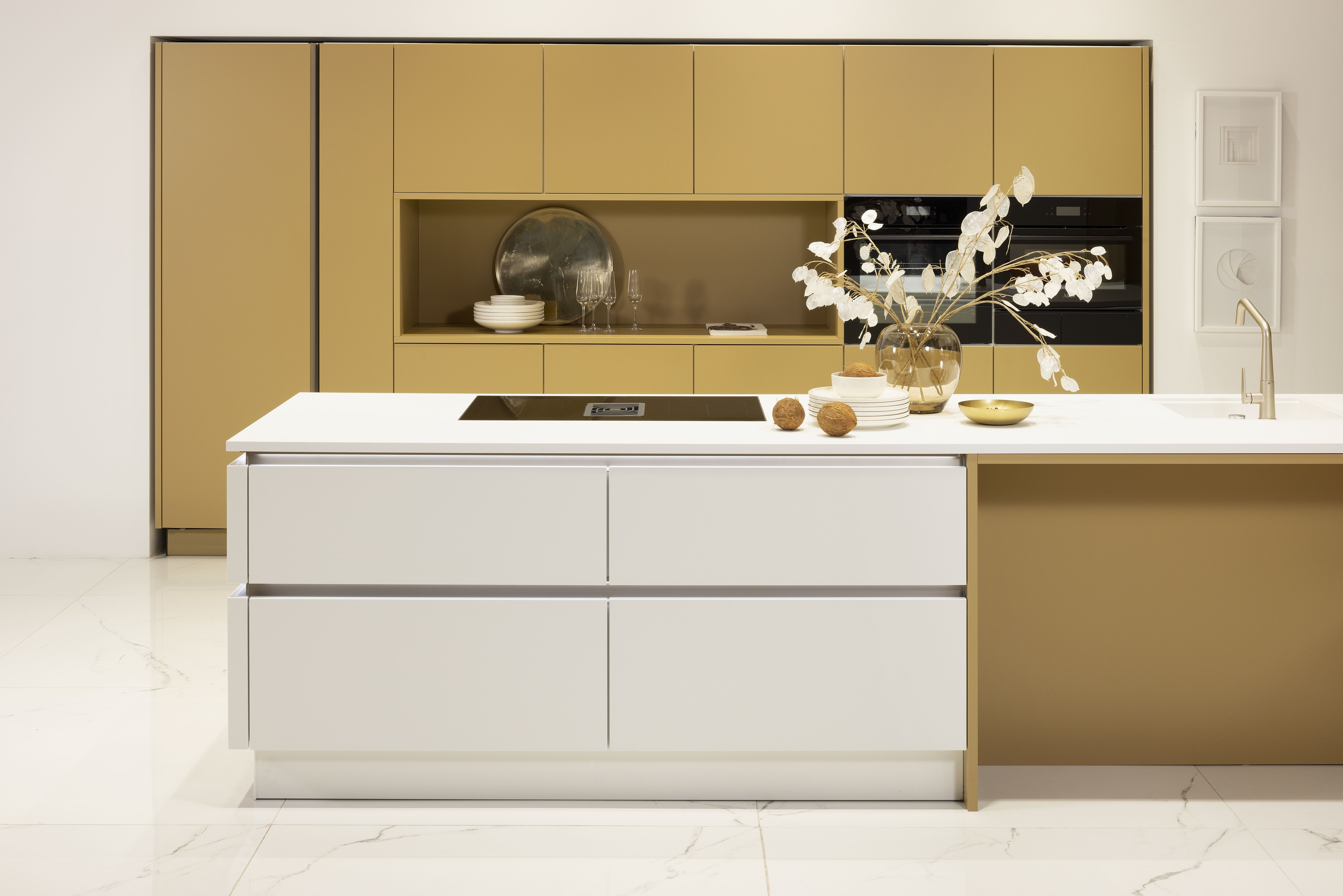 NOLTE Caramel ganzheitliches Konzept - Blick auf eingekofferten Wandschrank