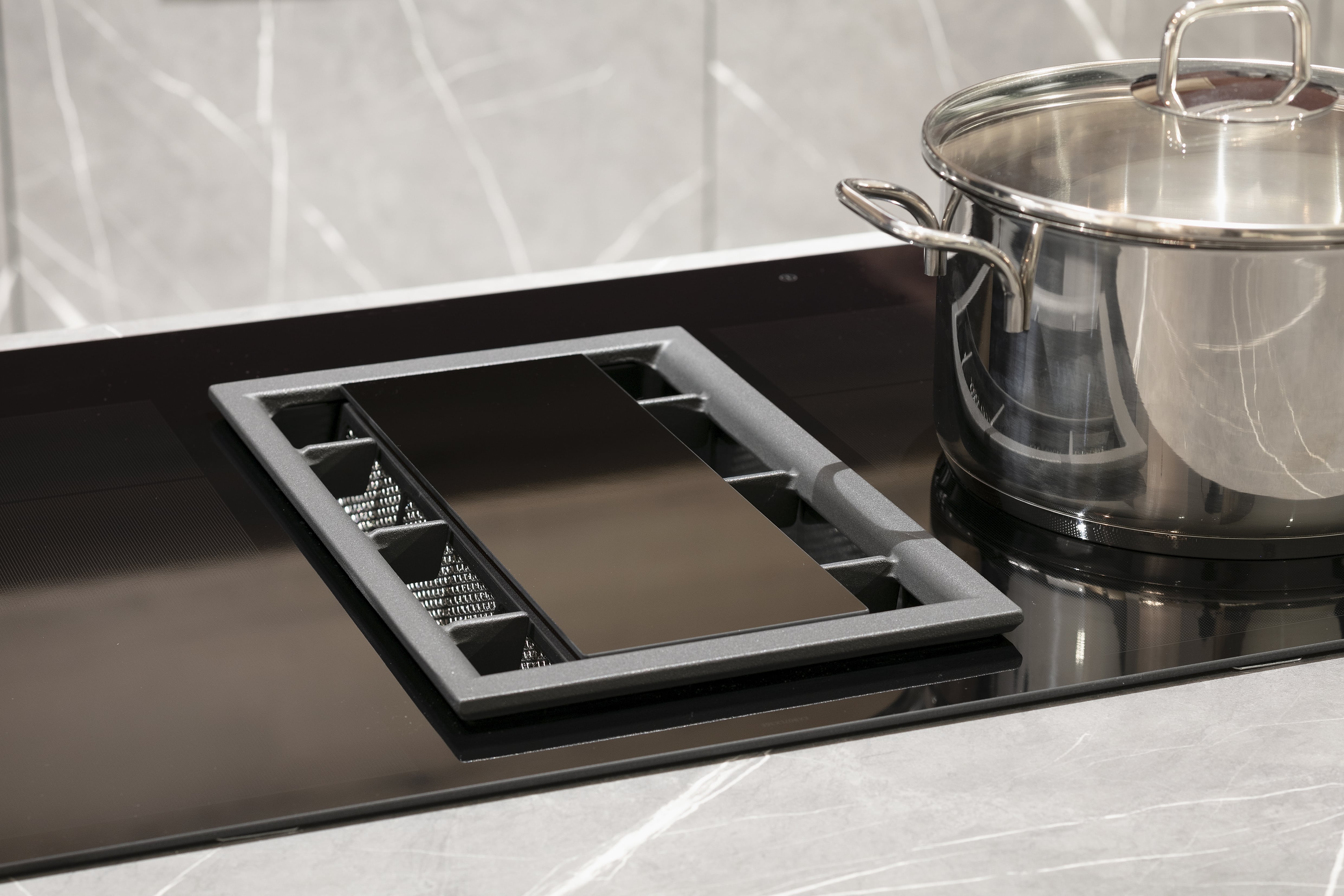 PRONORM Küche graumarmoriert Arbeitsplatte