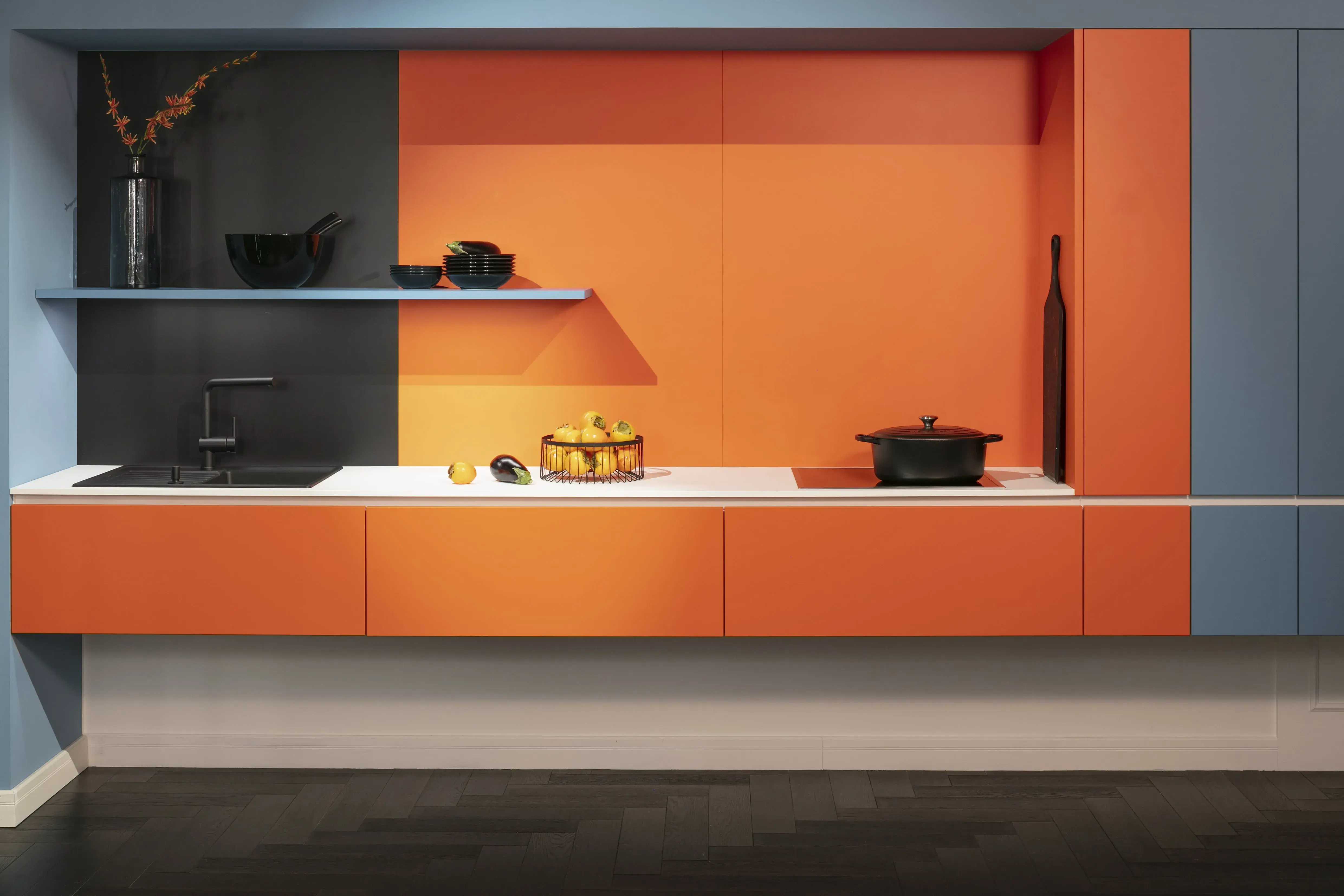 HÄCKER Orange-Mattlack Mix mit Pastellblau